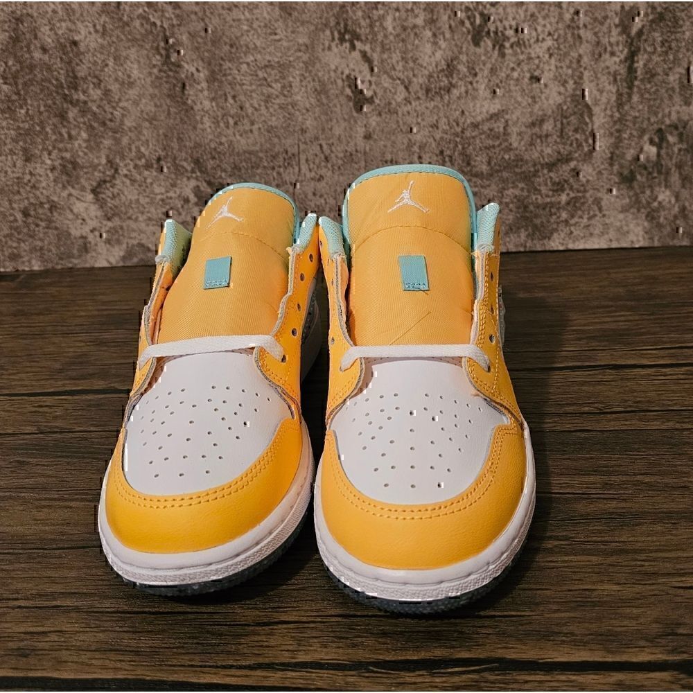 Jordan 1 low     - Picture 4 of 6